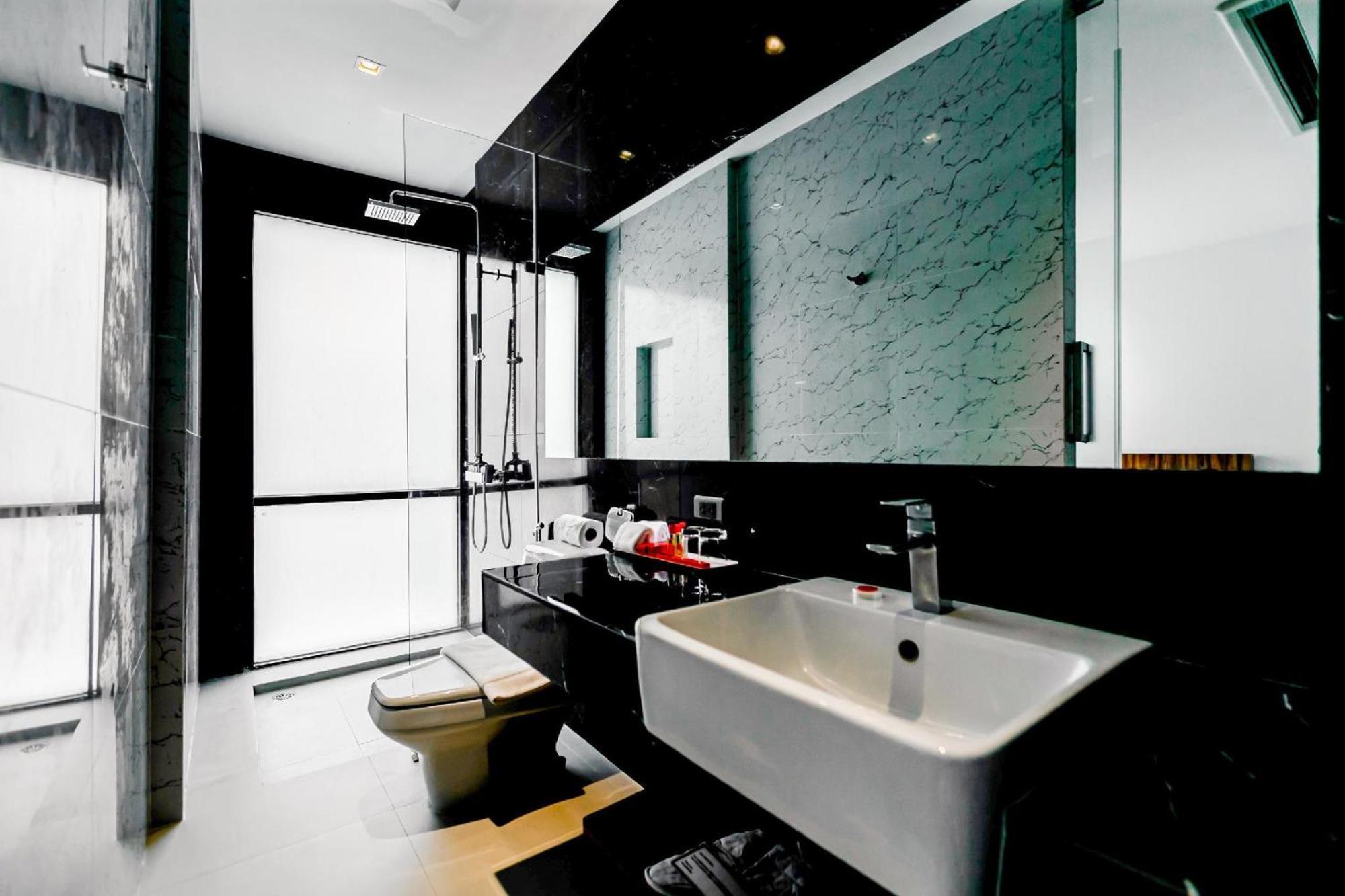 Uno Express Otel Bangkok Dış mekan fotoğraf