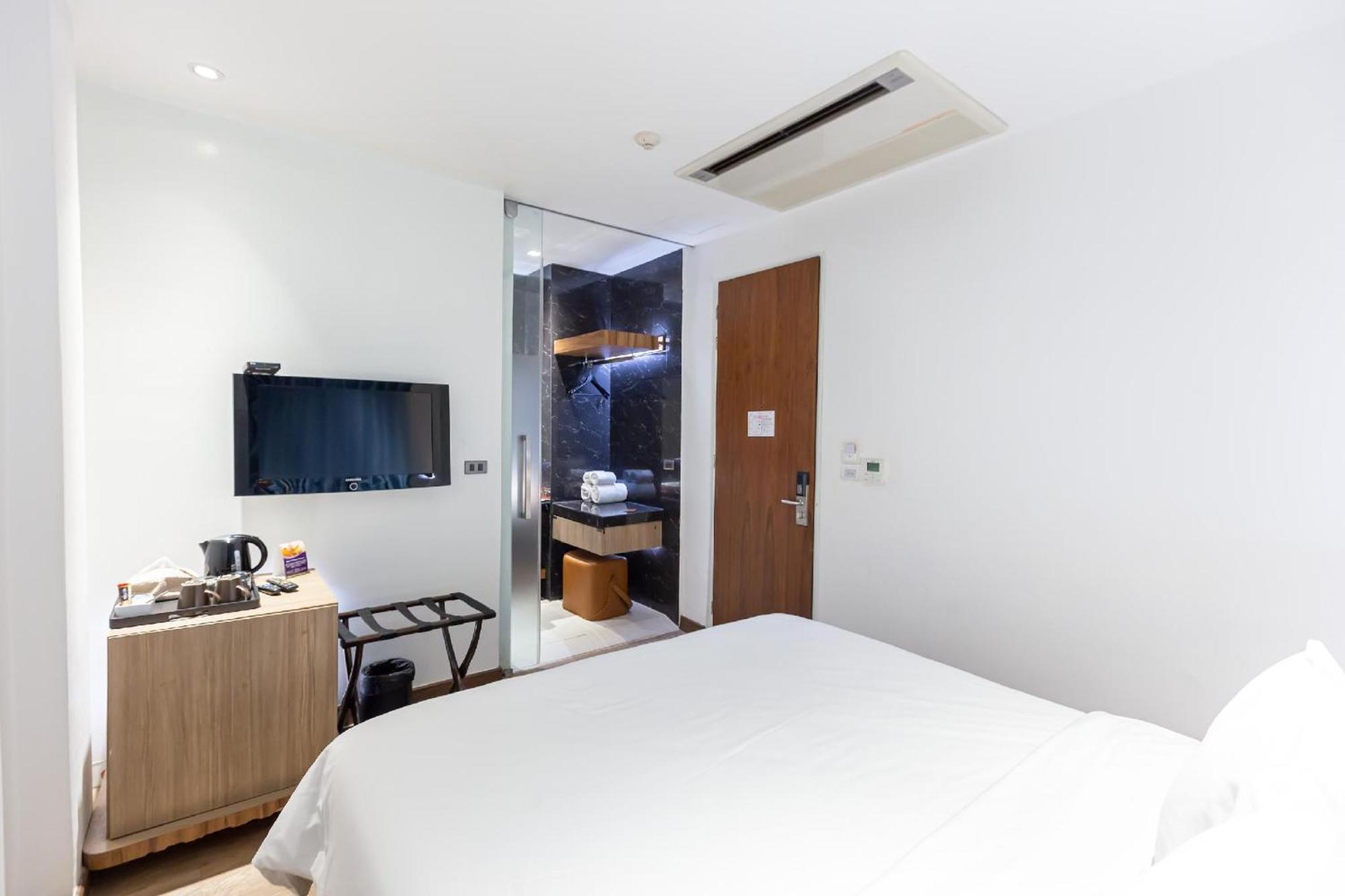 Uno Express Otel Bangkok Dış mekan fotoğraf